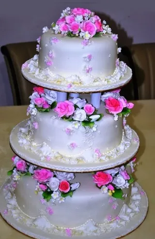 Квіткові композиції на весільних тортах - домашній hand-made