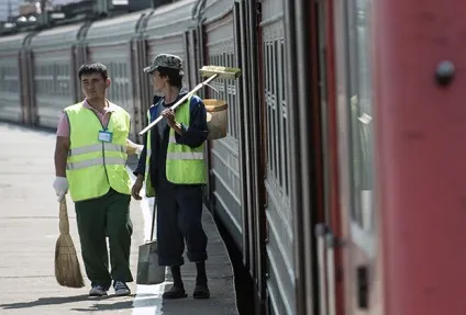 Що знають і що думають вУкаіни про мігрантів з середньої Азії суспільство України (середньої) Що знають і що думають вУкаіни про мігрантів з середньої Азії суспільство України