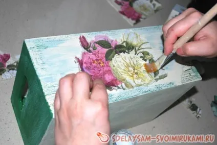 Декупаж дерев'яної коробки, майстер-клас своїми руками (декупаж) Декупаж дерев'яної коробки, майстер-клас своїми руками