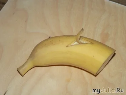 Дельфін з банана
