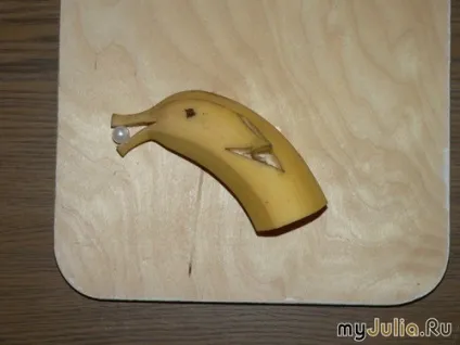 Дельфін з банана