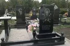 Дизайн пам'ятників на кладовищі