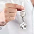 Будинок в руках - house in hands