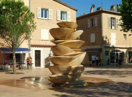 Пам'ятки сен-стежці (st-tropez), блакитний берег франції (франція) Пам'ятки сен-стежці (st-tropez), блакитний берег франції