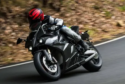 Energica ego superbike - електробайк, який ввібрав в себе силу і красу - мій мотоцикл (який) Energica ego superbike - електробайк, який ввібрав в себе силу і красу - мій мотоцикл