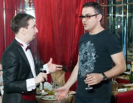 Учасник comedy баттл з Уфи Сергійович «гумор продається і купується (баттл) Учасник comedy баттл з Уфи Сергійович «гумор продається і купується