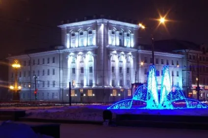 Фасадне освітлення будівель види підсвічування фасаду (опис і фото), підбір світильників і