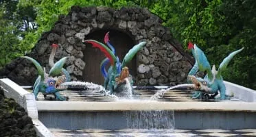 Фонтани в Пітері де знаходяться, скільки коштує вхід, фото з назвами фонтанів в Харкові
