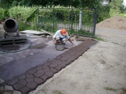 Форма для садової доріжки саморобна, тротуарна, відео-інструкція по заливці саду своїми руками, (садової) Форма для садової доріжки саморобна, тротуарна, відео-інструкція по заливці саду своїми руками,