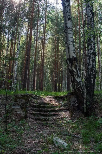 Французька гірка, путівник по Луганську і Луганській області (французька) Французька гірка, путівник по Луганську і Луганській області