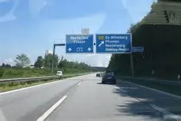 Де можна переходити дорогу якщо немає пішохідного переходу, інформація 2017 рік (можна переходити дорогу) Де можна переходити дорогу якщо немає пішохідного переходу, інформація 2017 рік