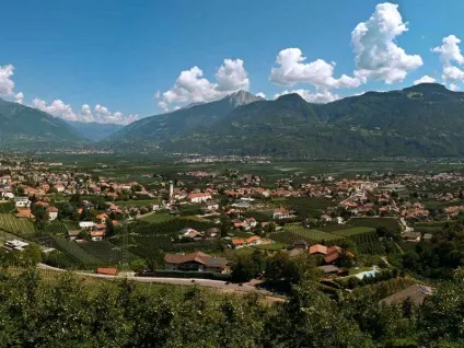 Місто лана, італія фото, відео та пам'ятки
