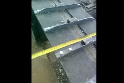 Гусеничний всюдихід «улан» на серійних планетарка (Майбутня кабіна водія) Гусеничний всюдихід «улан» на серійних планетарка