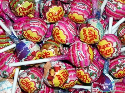 Історія бренду chupa chups brand report (їжа та напої) Історія бренду chupa chups brand report