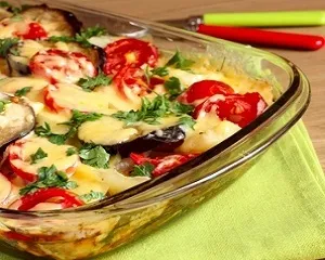 Кабачки, запечені в духовці з сиром, м'ясом і овочами (духовці) Кабачки, запечені в духовці з сиром, м'ясом і овочами