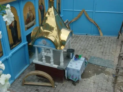 Цілюще джерело святої праведної Анни, село Онишківці, Україна - туристичний портал - світ (село Онишківці) Цілюще джерело святої праведної Анни, село Онишківці, Україна - туристичний портал - світ