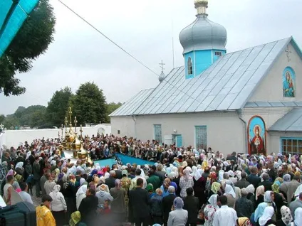 Цілюще джерело святої праведної Анни, село Онишківці, Україна - туристичний портал - світ (джерело святої праведної Анни) Цілюще джерело святої праведної Анни, село Онишківці, Україна - туристичний портал - світ