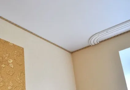 Як бути з зазором між стіною і натяжною стелею (установка натяжної стелі) Як бути з зазором між стіною і натяжною стелею
