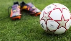 Як називається спеціальне взуття для гри в футбол