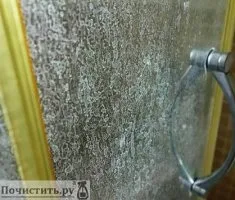 Як очистити двері від жирних плям