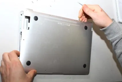 Як відкрити і почистити від пилу macbook air (macbook) Як відкрити і почистити від пилу macbook air