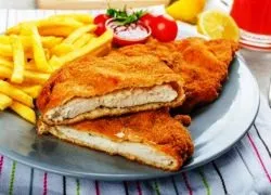 Як приготувати шніцель зі свинини на сковороді
