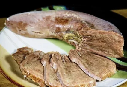 Як приготувати яловичий язик покроковий кулінарний рецепт