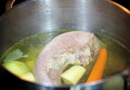 Як приготувати яловичий язик покроковий кулінарний рецепт