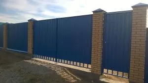 Як приварити ворота до стовпів установка своїми руками (приварити) Як приварити ворота до стовпів установка своїми руками