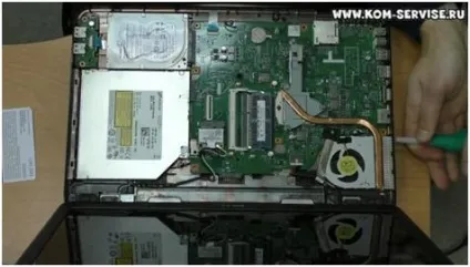Як розібрати ноутбук dell 3520 і поміняти жорсткий диск (розібрати ноутбук dell 3520 поміняти жорсткий диск чистка пилу) Як розібрати ноутбук dell 3520 і поміняти жорсткий диск
