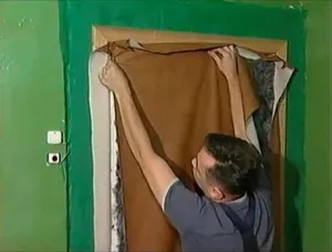 Як зробити оббивку двері своїми руками відео та інструкції, як обшивати двері дермантином (двері) Як зробити оббивку двері своїми руками відео та інструкції, як обшивати двері дерматином