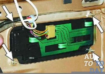 Як зняти фари автомобіля ВАЗ 2114
