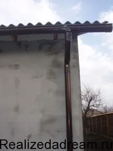 Як встановити водостік пристрій відсотків для даху, як побудувати будинок (даху) Як встановити водостік пристрій відсотків для даху, як побудувати будинок