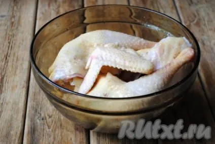 Як смачно приготувати домашню курку - рецепт з фото