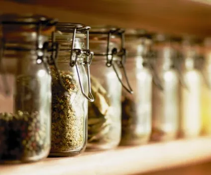 Як зберігати крупи, макарони, спеції та інші сипучі продукти