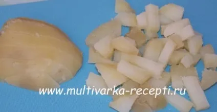 Картопляний салат з ковбасою і огірками