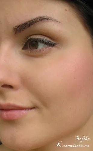 Стійка крем-пудра estee lauder double wear light stay-in-place makeup spf 10 (intensity 2 (lauder) Стійка крем-пудра estee lauder double wear light stay-in-place makeup spf 10 (intensity 2