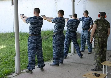 Хто і чому вчить майбутніх Чопівці або школа охоронців зсередини (школа) Хто і чому вчить майбутніх Чопівці або школа охоронців зсередини