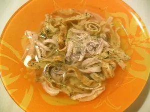 Курка з морквою і цибулею - рецепт з покроковими фото (рецепт) Курка з морквою і цибулею - рецепт з покроковими фото