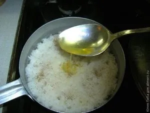 Куряча грудка тушкована в сметані (тушковане м'ясо птиці) Куряча грудка тушкована в сметані