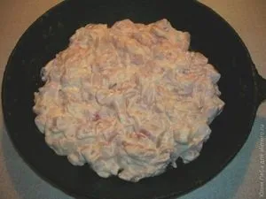 Куряча грудка тушкована в сметані (приготування тушкованого м'яса) Куряча грудка тушкована в сметані