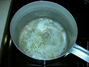 Куряча грудка тушкована в сметані (маринована куряча грудка) Куряча грудка тушкована в сметані