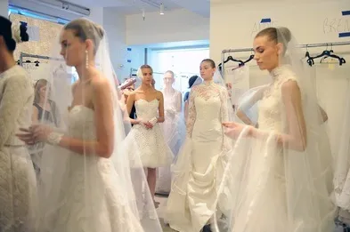 Культові весільні сукні oscar de la renta (стиль) Культові весільні сукні oscar de la renta