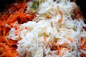 Квашена тушкована капуста з грибами рецепт з фото (грибами) Квашена тушкована капуста з грибами рецепт з фото