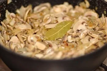 Лазанья з грибами - докладний рецепт з покроковими фото (татьяна) Лазанья з грибами - докладний рецепт з покроковими фото