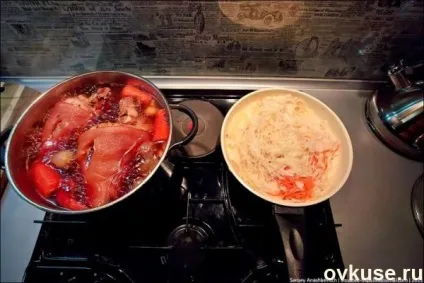 Вепрево коліно по-чеськи - прості рецепти (моєму ріжемо крупно) Вепрево коліно по-чеськи - прості рецепти