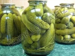 Малосольні огірки - смачний домашній покроковий рецепт з фото (рецепт) Малосольні огірки - смачний домашній покроковий рецепт з фото