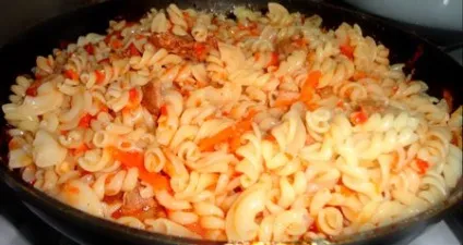 Макарони з тушонкою обід на швидку руку, ух ти! (Тушонкою) Макарони з тушонкою обід на швидку руку, ух ти!