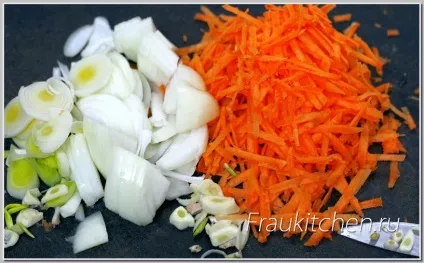 Макарони з куркою і овочами в ароматному соусі (овочами) Макарони з куркою і овочами в ароматному соусі
