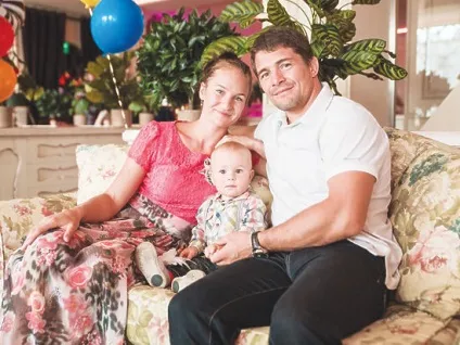 Любов випадково не спадає (свіжий мк) Любов випадково не спадає